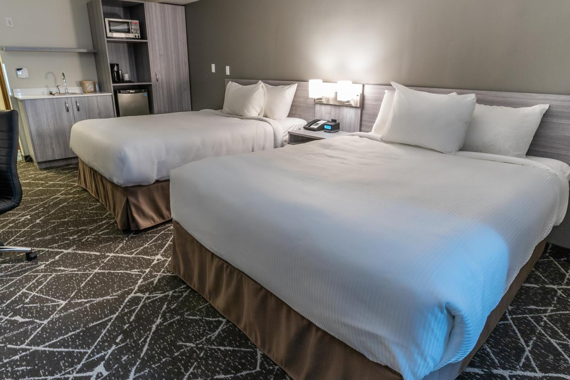 Microtel Inn & Suites By Wyndham Lloydminster Luaran gambar