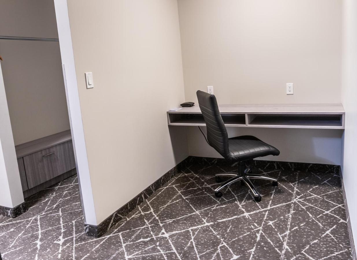 Microtel Inn & Suites By Wyndham Lloydminster Luaran gambar