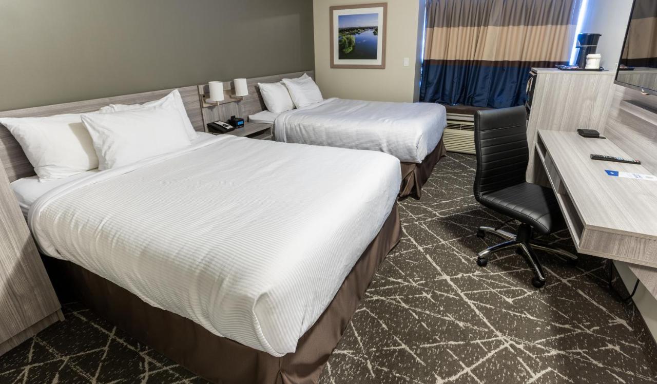 Microtel Inn & Suites By Wyndham Lloydminster Luaran gambar