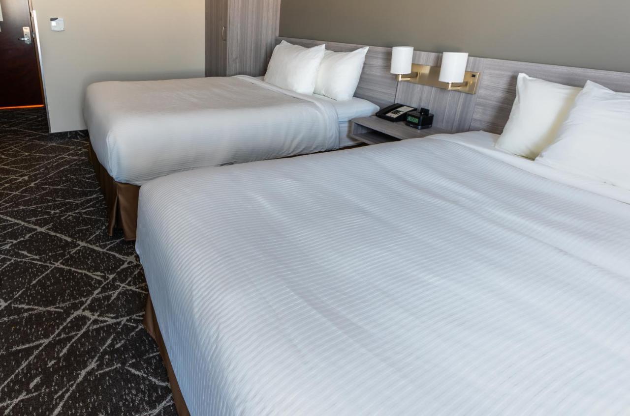 Microtel Inn & Suites By Wyndham Lloydminster Luaran gambar