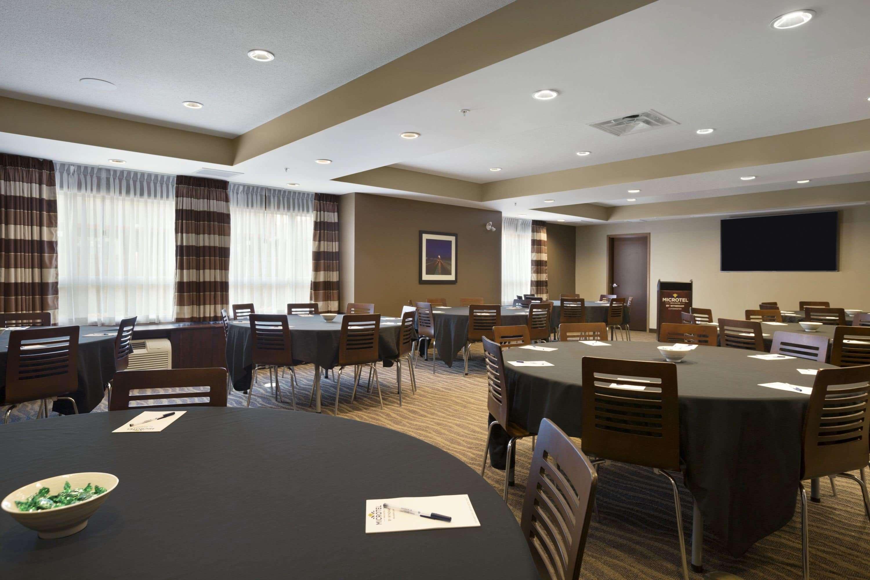 Microtel Inn & Suites By Wyndham Lloydminster Luaran gambar