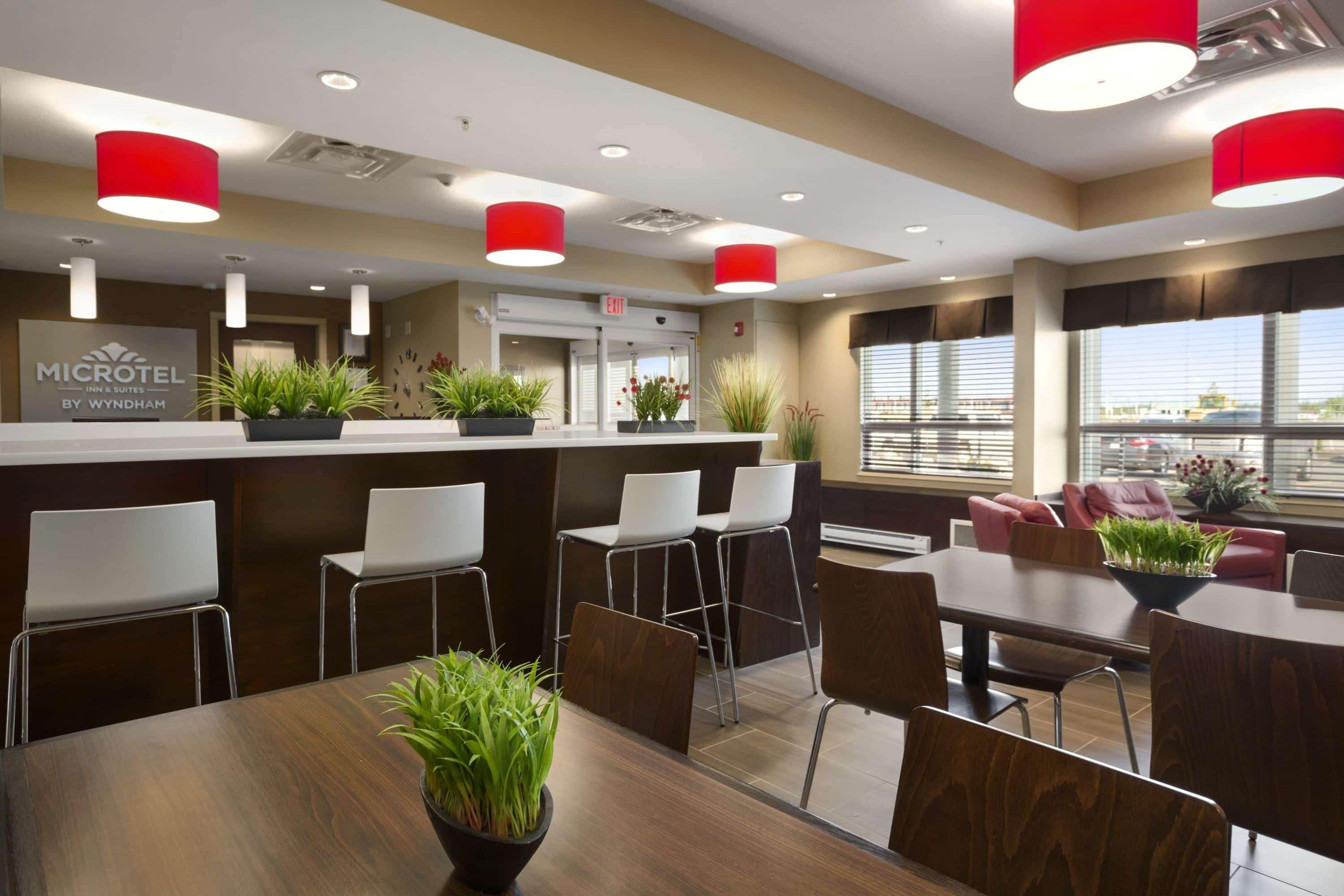 Microtel Inn & Suites By Wyndham Lloydminster Luaran gambar